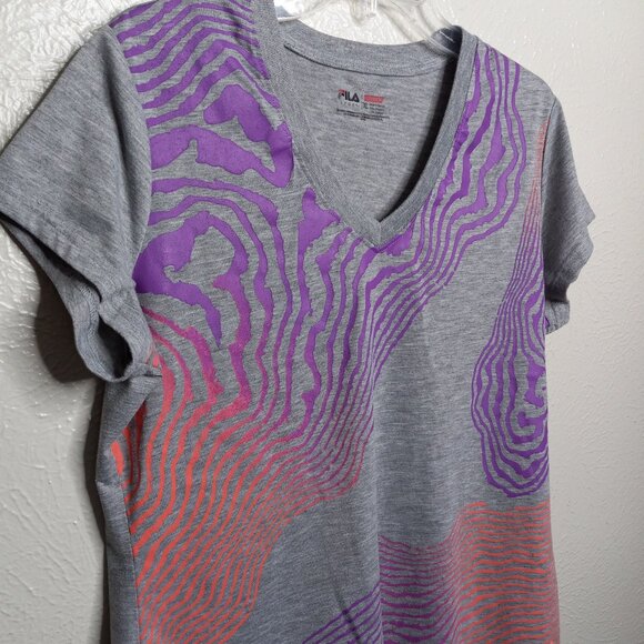 FILA SPORTS V-NECK T-SHIRT XL - Picture 1 of 6